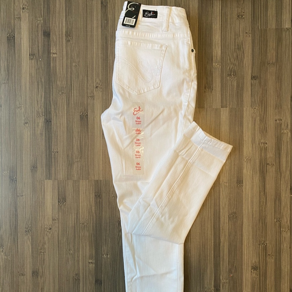 Women’s Jeans